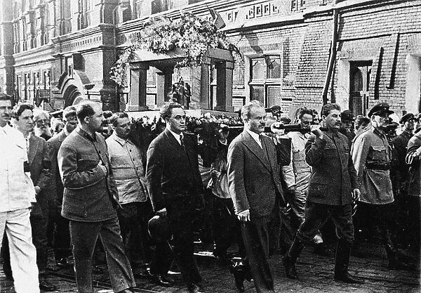 Kaganovich, Zhdanov, Mikhailov, Molotov, Stalin and Yagoda during the funeral ceremony of Maxim Gorky, 1936