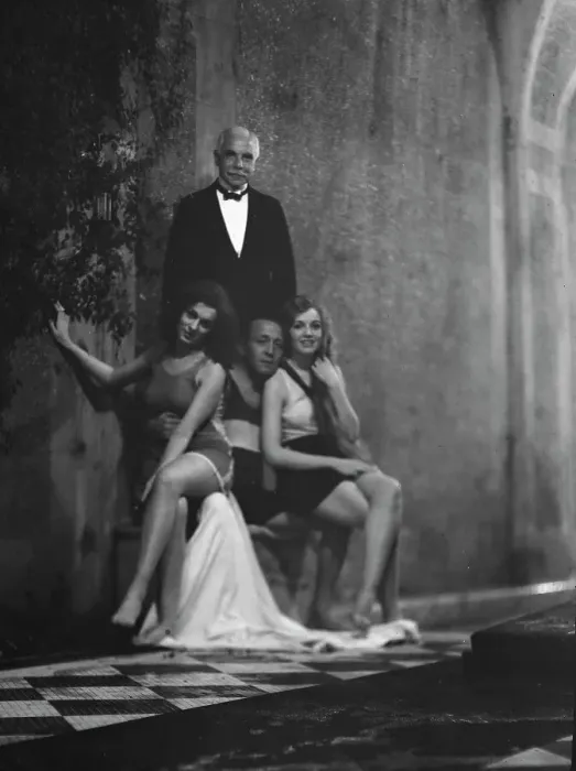 Framed Print : Kahn, Otto H. Mr. and unidentified women, outdoors, 1928 Creator: Arnold Genthe Framed Print : Kahn, Otto H. Mr. and unidentified women, outdoors, 1928 Creator: Arnold Genthe