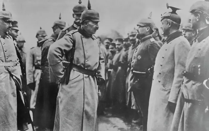 Framed Print : Kaiser in field, between 1914 and c1915. Creator: Bain News Service Framed Print : Kaiser in field, between 1914 and c1915. Creator: Bain News Service