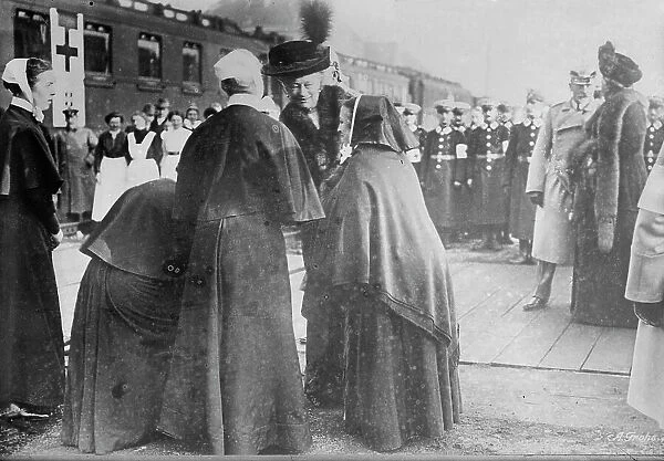 Kaiserin's farewell to Red Cross Sisters, between 1914 and c1915. Creator: Bain News Service