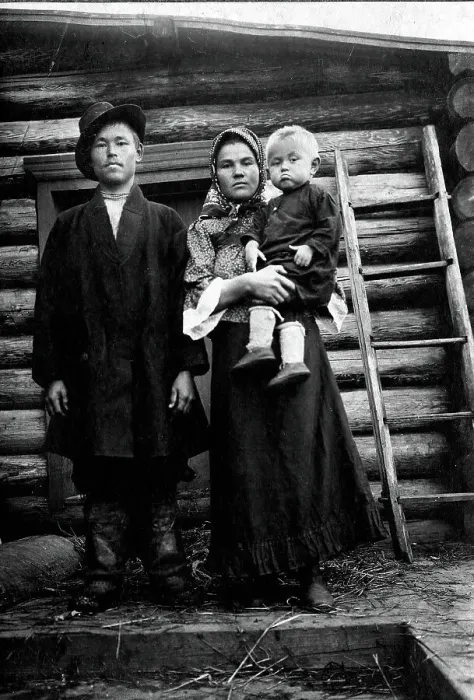Framed Print : Karagasy from Abanskova ulus, 1895-1939. Creator: L Veniukov Framed Print : Karagasy from Abanskova ulus, 1895-1939. Creator: L Veniukov