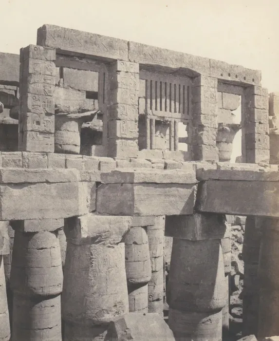 Framed Print : Karnak (Thebes), Palais - Salle Hypostyle - Fenetre et Chapiteaux des Framed Print : Karnak (Thebes), Palais - Salle Hypostyle - Fenetre et Chapiteaux des