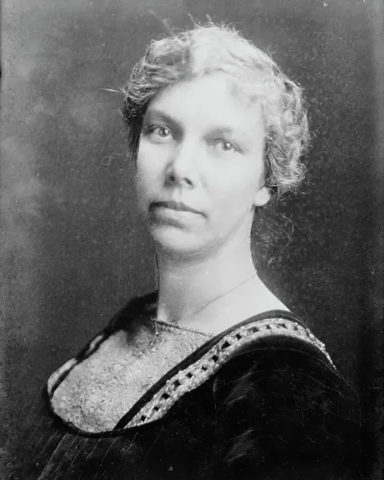 Framed Print : Kate Richards O'Hare, between c1915 and c1920. Creator: Bain News Service Framed Print : Kate Richards O'Hare, between c1915 and c1920. Creator: Bain News Service