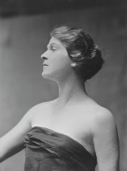 Katzenbaum, Claire, Miss, portrait photograph, 1916. Creator: Arnold Genthe