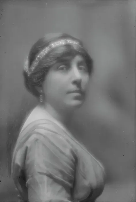 Framed Print : Kaufman, Herbert, Mrs. portrait photograph, ca. 1912. Creator: Arnold Genthe Framed Print : Kaufman, Herbert, Mrs. portrait photograph, ca. 1912. Creator: Arnold Genthe