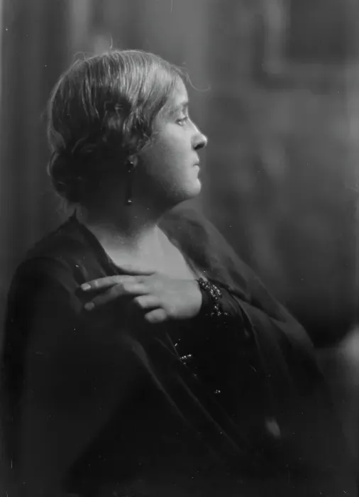 Framed Print : Kauser, Alice, Miss, portrait photograph, 1916. Creator: Arnold Genthe Framed Print : Kauser, Alice, Miss, portrait photograph, 1916. Creator: Arnold Genthe