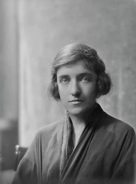 Kelly, M. Miss, portrait photograph, not before 1917. Creator: Arnold Genthe