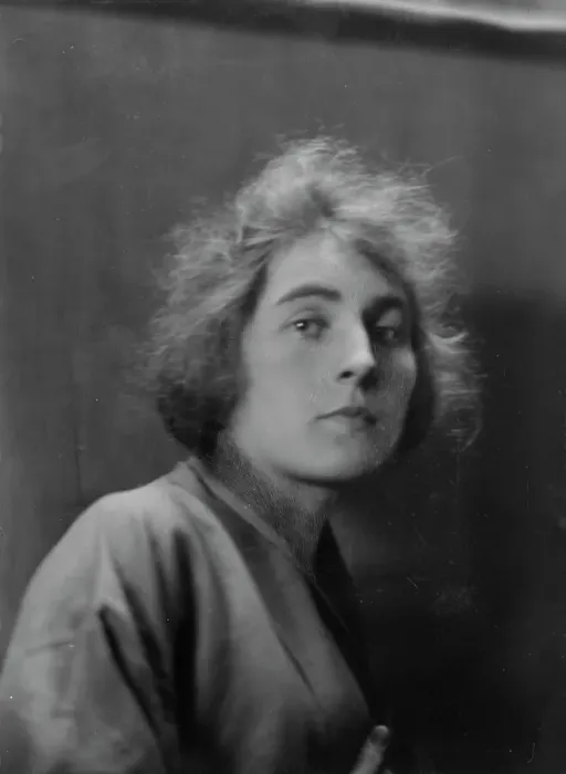 Framed Print : Kelly, Olive, Miss, portrait photograph, 1917. Creator: Arnold Genthe Framed Print : Kelly, Olive, Miss, portrait photograph, 1917. Creator: Arnold Genthe