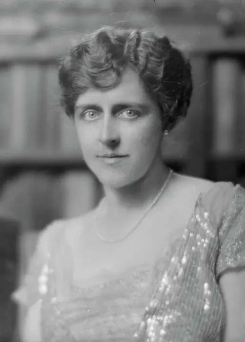 Framed Print : Kelly, R.M. Jr. Mrs. portrait photograph, 1916 Apr. 20. Creator: Arnold Genthe Framed Print : Kelly, R.M. Jr. Mrs. portrait photograph, 1916 Apr. 20. Creator: Arnold Genthe