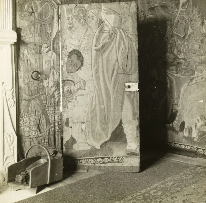 Framed Print : Kelmscott Manor: In the Tapestry Room, 1896. Creator: Frederick Henry Evans Framed Print : Kelmscott Manor: In the Tapestry Room, 1896. Creator: Frederick Henry Evans