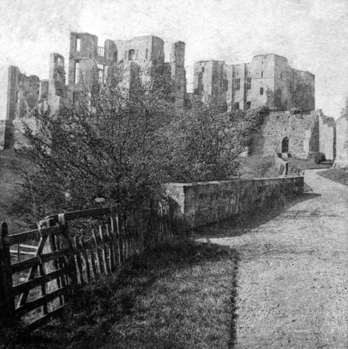 Framed Print : Kenilworth Castle, Warwickshire, late 19th century. Artist: Lenton Framed Print : Kenilworth Castle, Warwickshire, late 19th century. Artist: Lenton