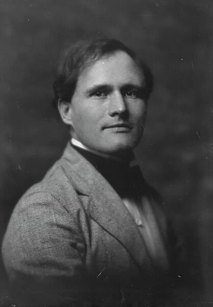 De Kerlar, Dr. portrait photograph, 1917 June 5. Creator: Arnold Genthe