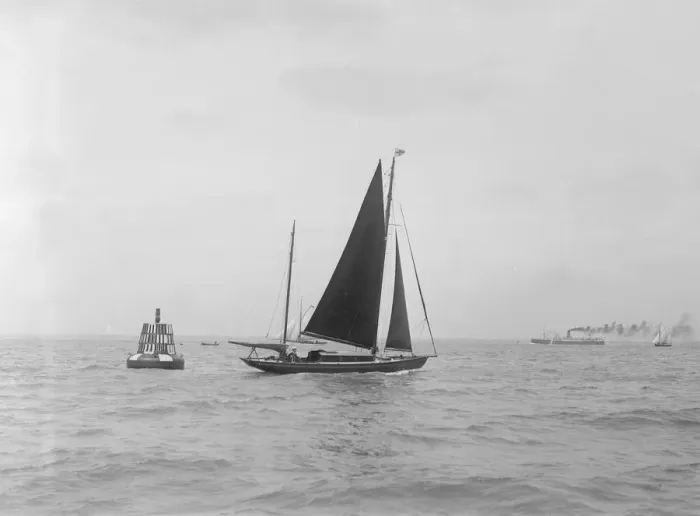 Framed Print : The ketch The Nun under sail, 1922. Creator: Kirk & Sons of Cowes Framed Print : The ketch The Nun under sail, 1922. Creator: Kirk & Sons of Cowes