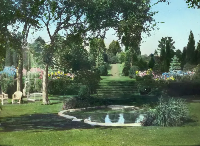 Framed Print : Killenworth, George Dupont Pratt house, Glen Cove, New York, c1918. Creator: Frances Benjamin Johnston. Killenworth, George Dupont Pratt house, Glen Cove, New York, c1918. Creator: Frances Benjamin Johnston Framed Print : Killenworth, George Dupont Pratt house, Glen Cove, New York, c1918. Creator: Frances Benjamin Johnston. Killenworth, George Dupont Pratt house, Glen Cove, New York, c1918. Creator: Frances Benjamin Johnston