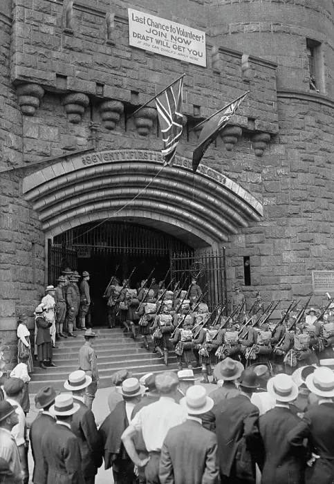 Framed Print : Kilties enter 71st Regt. Armory, July 1917. Creator: Bain News Service