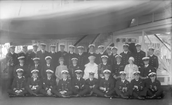 Framed Print : King George V, Queen Mary on board HMY Victoria and Albert, 1927 Framed Print : King George V, Queen Mary on board HMY Victoria and Albert, 1927