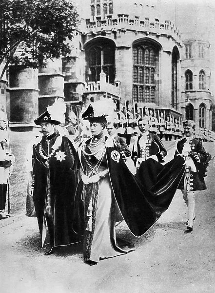 King George V and Queen Mary in the robes of the Knights of the Garter, Windsor, 1937. Artist: Central Press