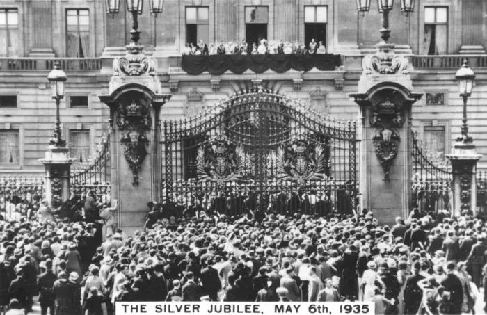 Framed Print : King George Vs Silver Jubilee, London, 6th May, 1935 Framed Print : King George Vs Silver Jubilee, London, 6th May, 1935