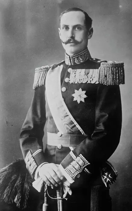Framed Print : King of Norway in uniform, Karl Anderson Photo, 1912. Creator: Bain News Service