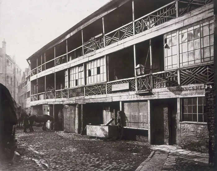 Framed Print : Kings Head Inn, Southwark, London, 1881. Artist: Henry Dixon Framed Print : Kings Head Inn, Southwark, London, 1881. Artist: Henry Dixon