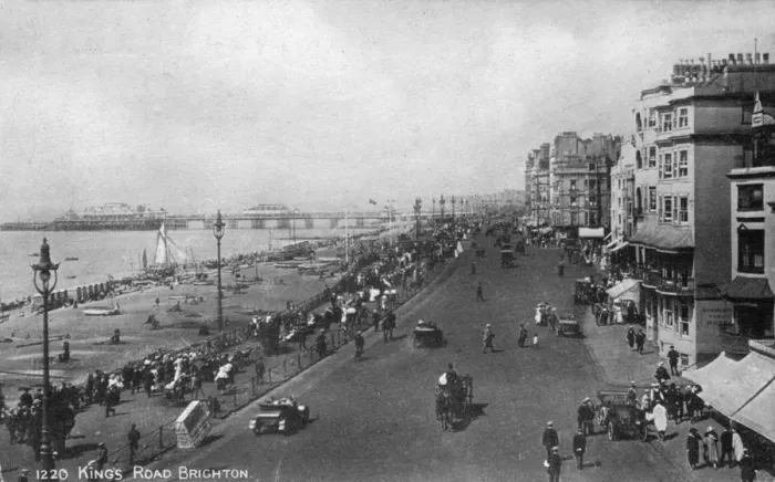 Framed Print : Kings Road, Brighton, East Sussex, early 20th century Framed Print : Kings Road, Brighton, East Sussex, early 20th century