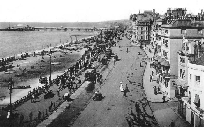 Framed Print : Kings Road, Brighton, East Sussex, c1900s-c1920s Framed Print : Kings Road, Brighton, East Sussex, c1900s-c1920s