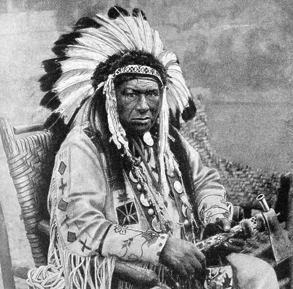 Kinnewankan, chief of the Sioux, 1922