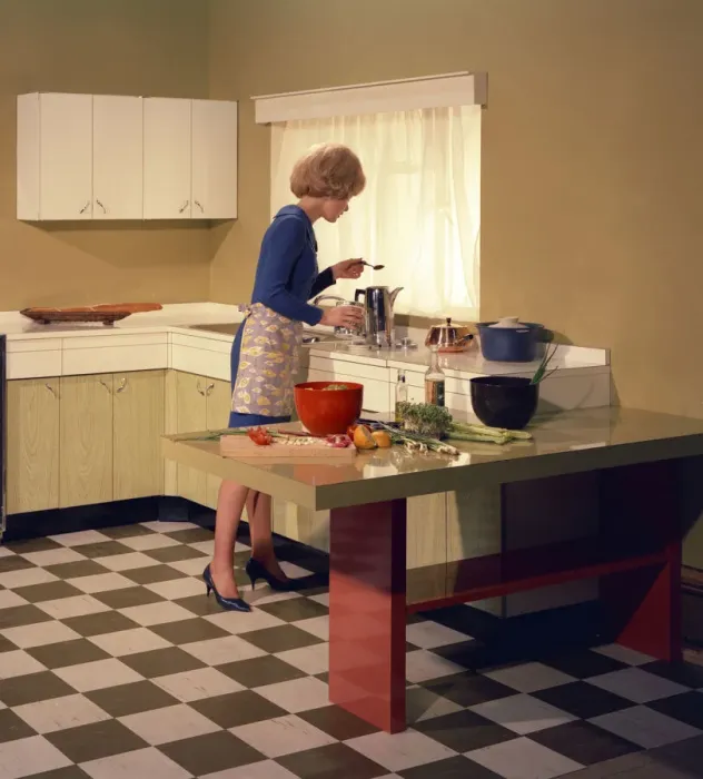 Framed Print : Kitchen scene, Warwick, Warwickshire, 1966. Artist: Michael Walters Framed Print : Kitchen scene, Warwick, Warwickshire, 1966. Artist: Michael Walters