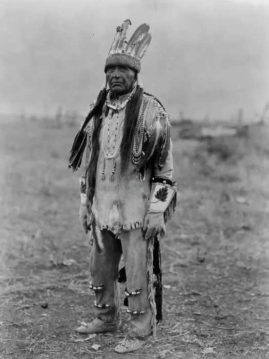 Framed Print : A Klamath in costume, c1923. Creator: Edward Sheriff Curtis Framed Print : A Klamath in costume, c1923. Creator: Edward Sheriff Curtis