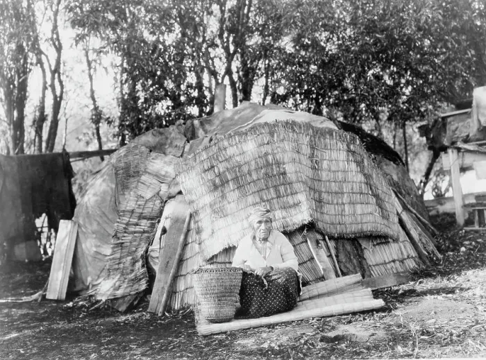 Framed Print : Klamath tule hut, c1923. Creator: Edward Sheriff Curtis Framed Print : Klamath tule hut, c1923. Creator: Edward Sheriff Curtis
