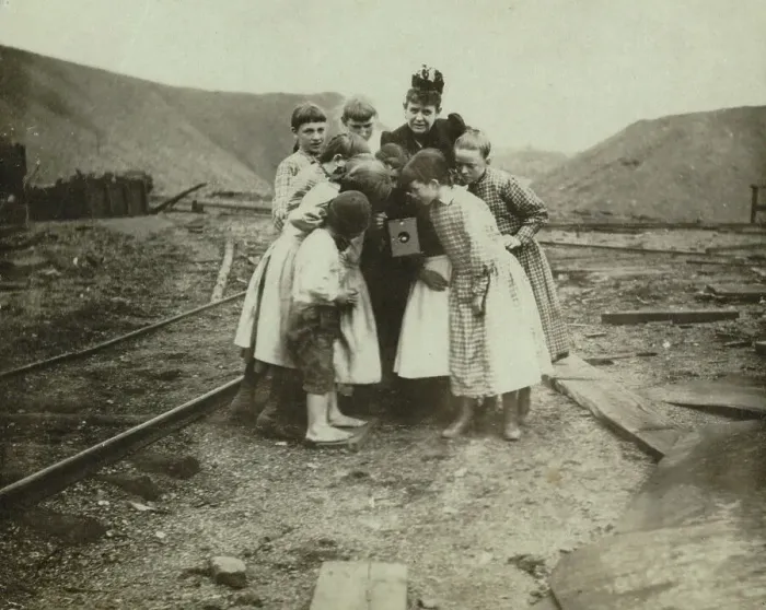 Framed Print : A Kodak creates a sensation, between 1890 and 1900. Creator: Unknown Framed Print : A Kodak creates a sensation, between 1890 and 1900. Creator: Unknown
