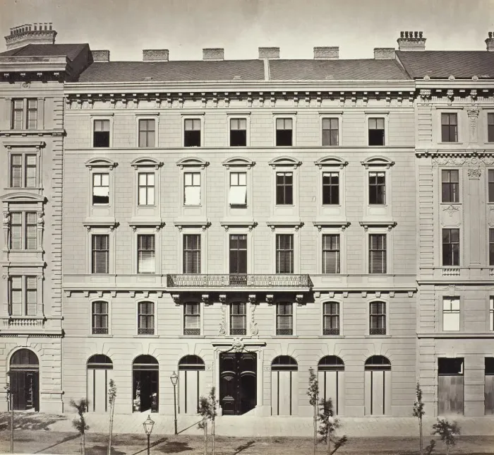 Framed Print : Kolowrat-Ring No. 12, Wohnhaus des Grafen Eugen Kinsky, 1860s. Creator: Unknown Framed Print : Kolowrat-Ring No. 12, Wohnhaus des Grafen Eugen Kinsky, 1860s. Creator: Unknown