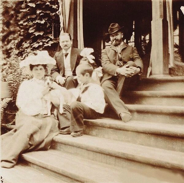 Konstantin Korovin (right) visits the Teljakowski family in Otradnoje estate, 1900s
