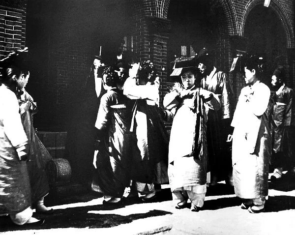 Korean girls, 1900
