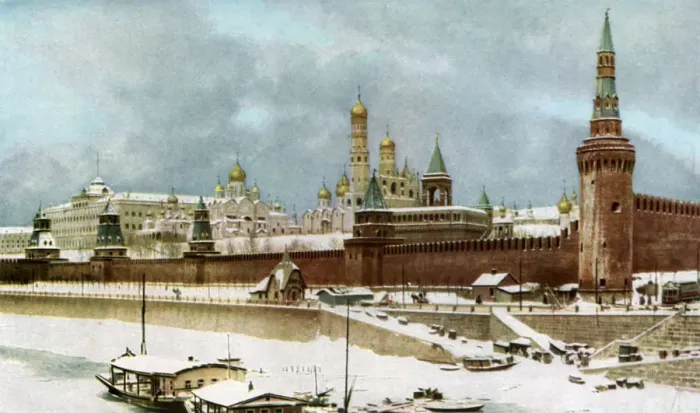 Framed Print : The Kremlin, Moscow, Russia, c1930s. Artist: Topical Press Agency Framed Print : The Kremlin, Moscow, Russia, c1930s. Artist: Topical Press Agency