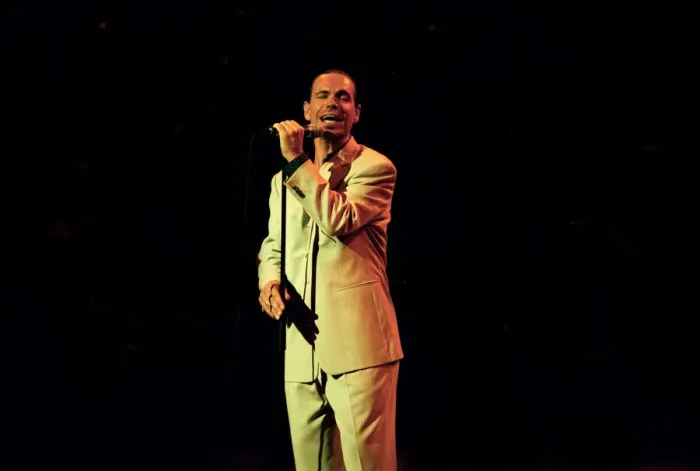 Framed Print : Kurt Elling, Brecon Jazz Festival, Brecon, Powys, Wales, Aug 2003 Framed Print : Kurt Elling, Brecon Jazz Festival, Brecon, Powys, Wales, Aug 2003