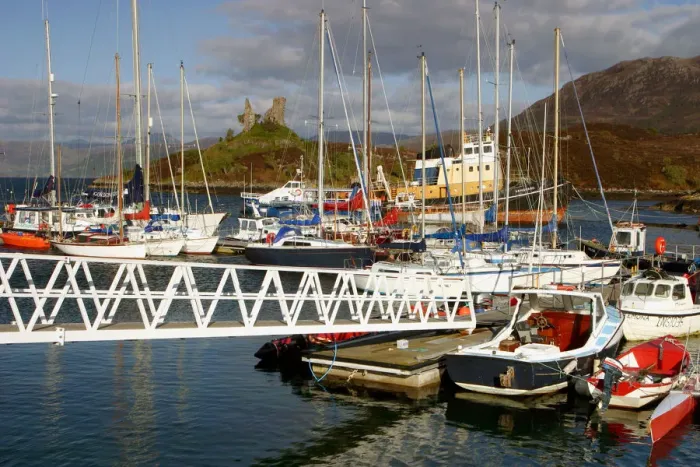 Framed Print : Kyleakin Harbour and Castle Moil, Skye, Highland, Scotland Framed Print : Kyleakin Harbour and Castle Moil, Skye, Highland, Scotland
