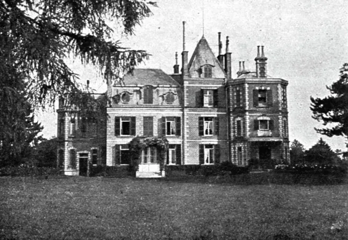 Framed Print : La Bataille de la Somme; Le chateau de la Maisonnette, avant la guerre, 1916. Creator: Unknown Framed Print : La Bataille de la Somme; Le chateau de la Maisonnette, avant la guerre, 1916. Creator: Unknown