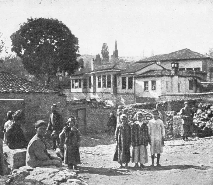 Framed Print : La Campagne Macedonienne; Sortie de la petite ville de Varna, 1916. Creator: Unknown Framed Print : La Campagne Macedonienne; Sortie de la petite ville de Varna, 1916. Creator: Unknown
