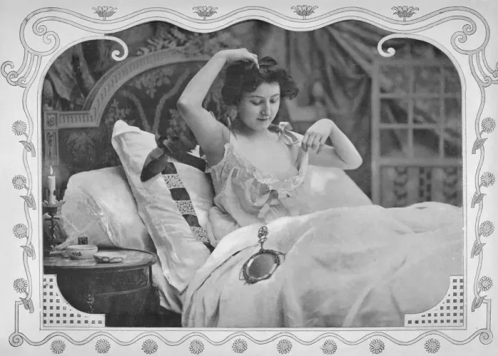 Framed Print : La Comparaison, 1900 Framed Print : La Comparaison, 1900