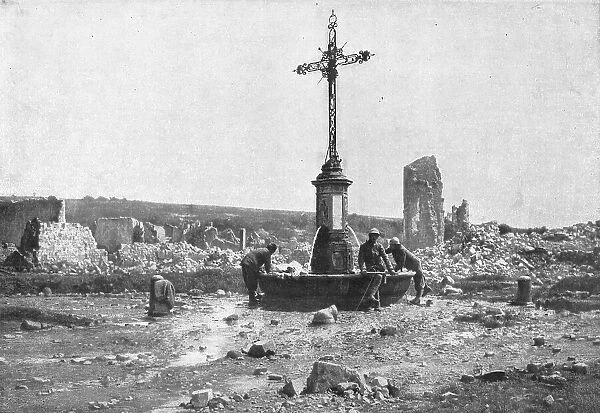 La croix d'Avocourt: restee debout au milieu du village aneanti, 1916. Creator: Unknown
