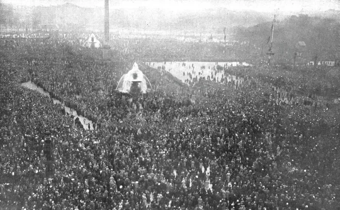 Framed Print : La delivrance de l'Alsace et de la Lorraine celebree a Paris le 17 novembre 1918. Creator: Unknown Framed Print : La delivrance de l'Alsace et de la Lorraine celebree a Paris le 17 novembre 1918. Creator: Unknown