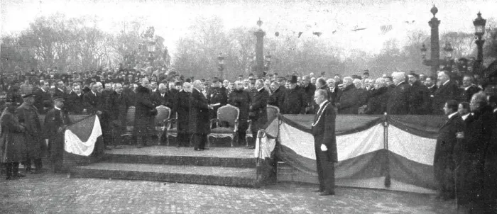 Framed Print : La delivrance de l'Alsace et de la Lorraine celebree a Paris le 17 novembre 1918. Creator: Unknown Framed Print : La delivrance de l'Alsace et de la Lorraine celebree a Paris le 17 novembre 1918. Creator: Unknown