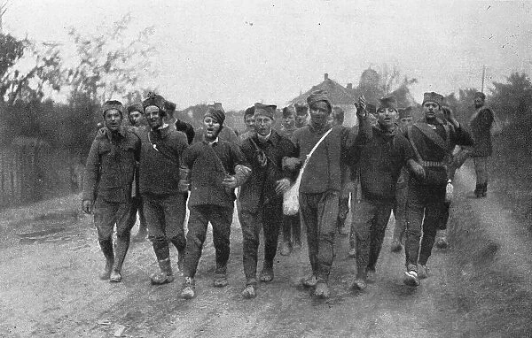 La Derniere campagne serbe; les jeunes recrues serbes, appelees au moment de... 1915. Creator: R. Marianovitch