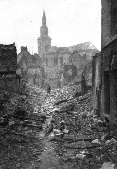 Framed Print : La Destruction de Cambrai; Cette destruction systematique de Cambrai... 1918. Creator: Unknown Framed Print : La Destruction de Cambrai; Cette destruction systematique de Cambrai... 1918. Creator: Unknown