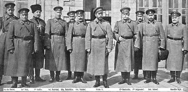 La Fin d'une Regime et d'un Regne; La suite au quartier general de Mohilev; a gauche... 1917. Creator: Unknown