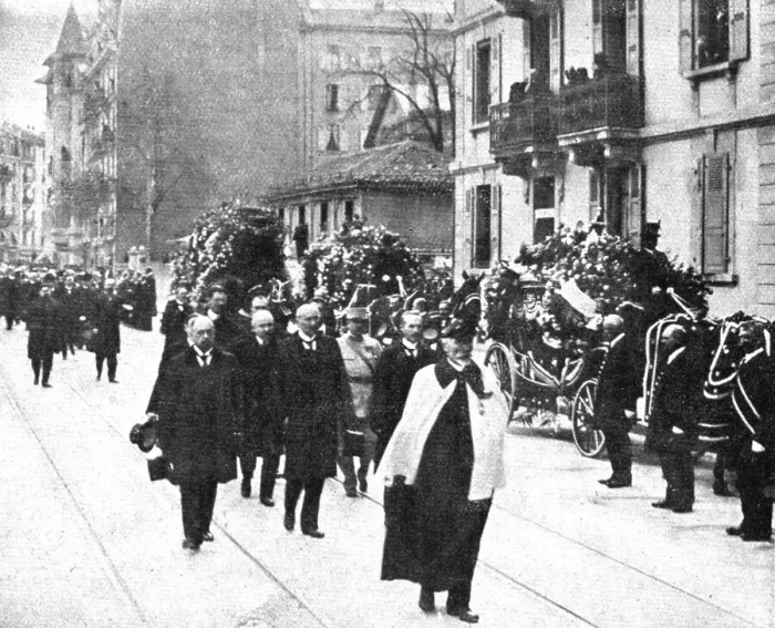 Framed Print : La Guerre a L'Allemande'; Le cortege: derriere l'huissier en manteau aux cou'eurs... 1918. Creator: Unknown. La Guerre a L'Allemande'; Le cortege: derriere l'huissier en manteau aux cou'eurs... 1918. Creator: Unknown Framed Print : La Guerre a L'Allemande'; Le cortege: derriere l'huissier en manteau aux cou'eurs... 1918. Creator: Unknown. La Guerre a L'Allemande'; Le cortege: derriere l'huissier en manteau aux cou'eurs... 1918. Creator: Unknown
