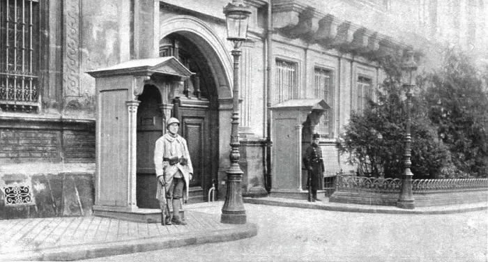 Framed Print : La Nouvelle Europe; la crise de gouvernement de Luxembourg; pendant les troubles... 1919. Creator: Unknown Framed Print : La Nouvelle Europe; la crise de gouvernement de Luxembourg; pendant les troubles... 1919. Creator: Unknown