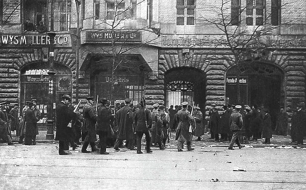 La Nouvelle Europe; la guerre civile a Berlin; dans l'apres-midi du 5 janvier, les sparta... 1919. Creator: Unknown
