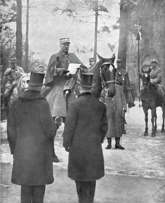 Framed Print : La Paix Victorieuse; Sur la rive droite du Rhin: l'occupation de Kehl, le 30 janvier 1919... 1919. Creator: Unknown Framed Print : La Paix Victorieuse; Sur la rive droite du Rhin: l'occupation de Kehl, le 30 janvier 1919... 1919. Creator: Unknown